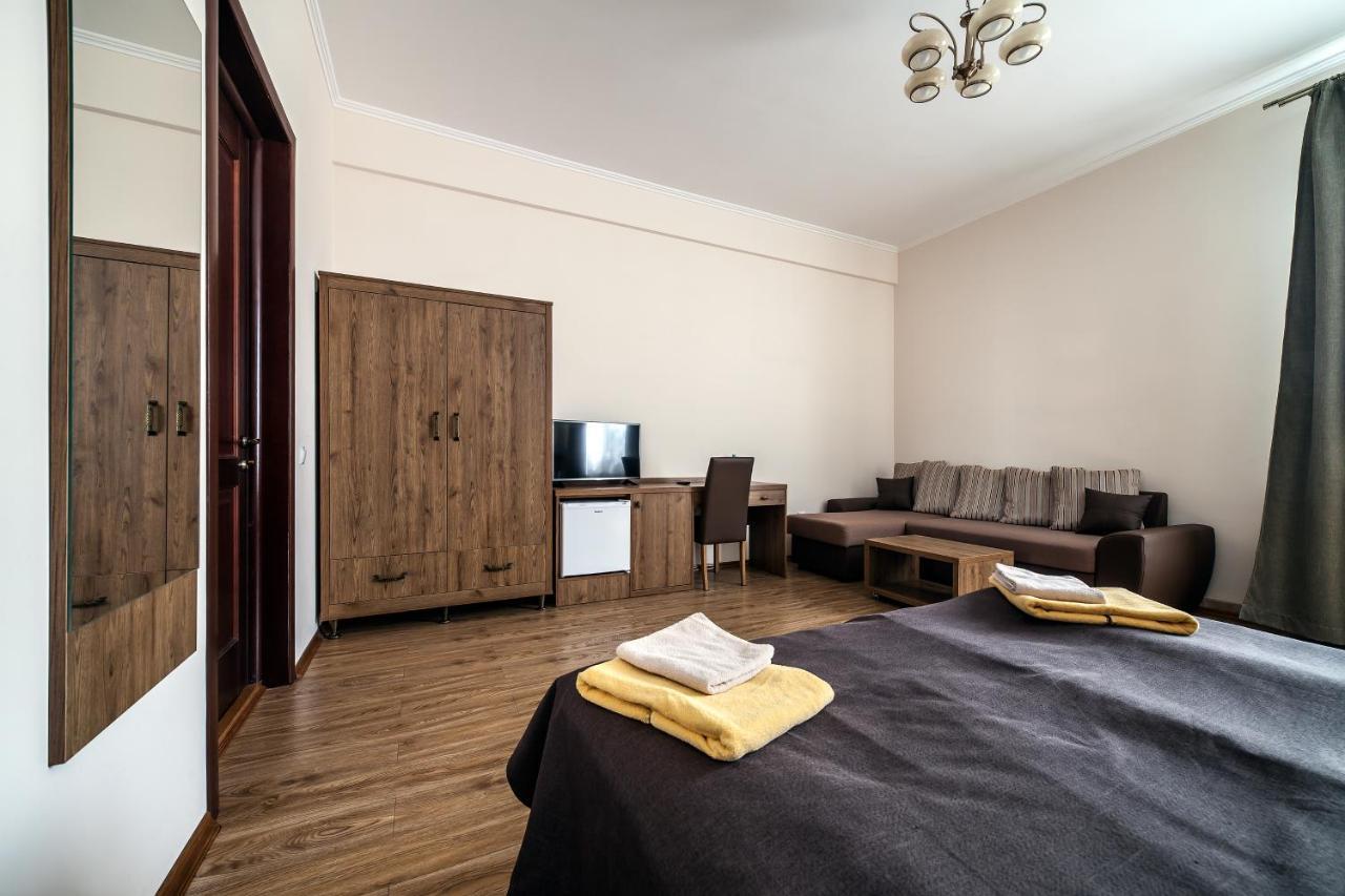 Kryva Lypa Hotel